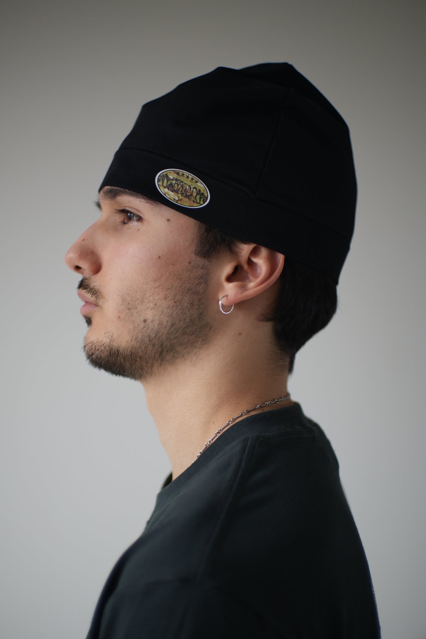 Black fitted beanie