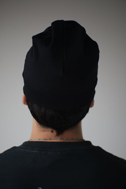 Black fitted beanie